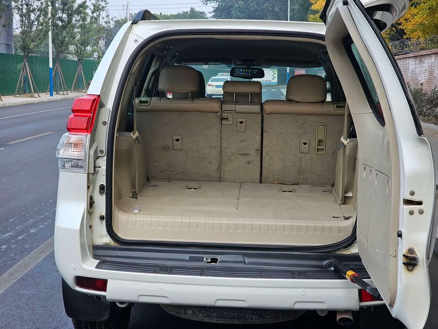 Toyota Prado 2013 — Photo 12/16