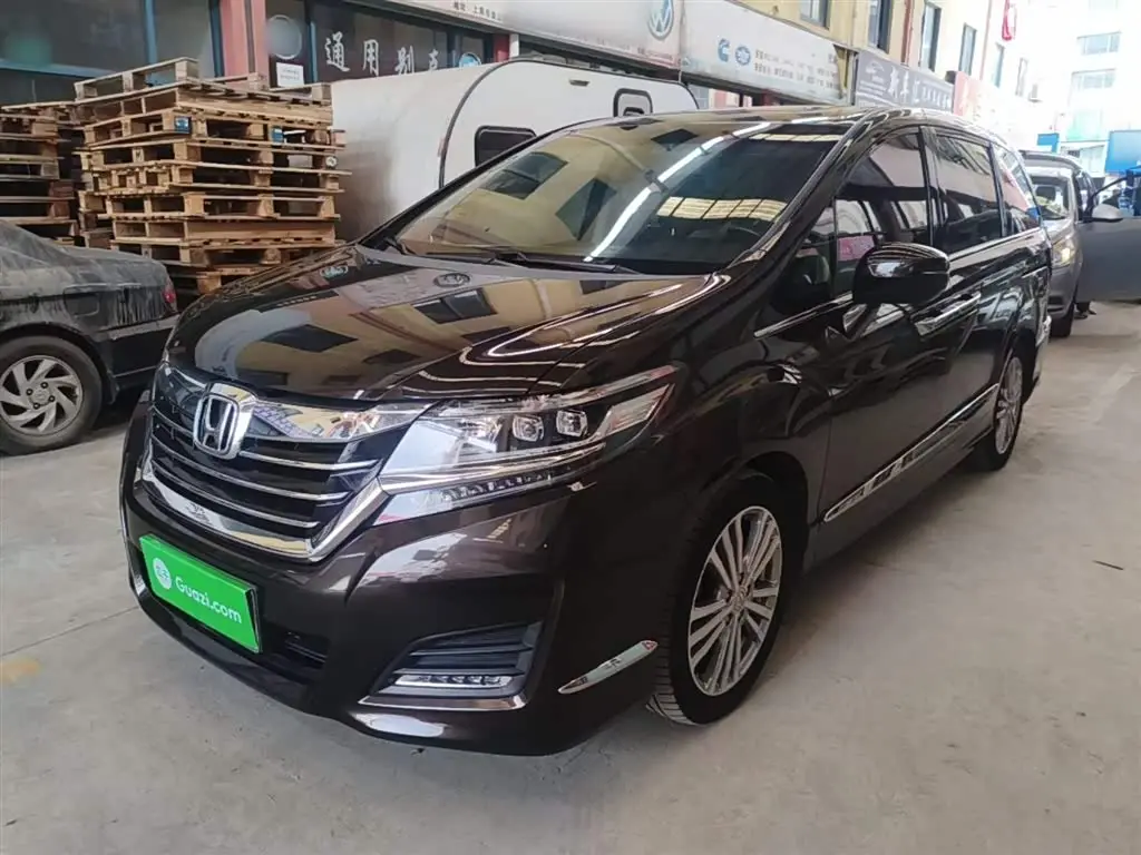 Honda Elysion 2019 — Photo 2/20