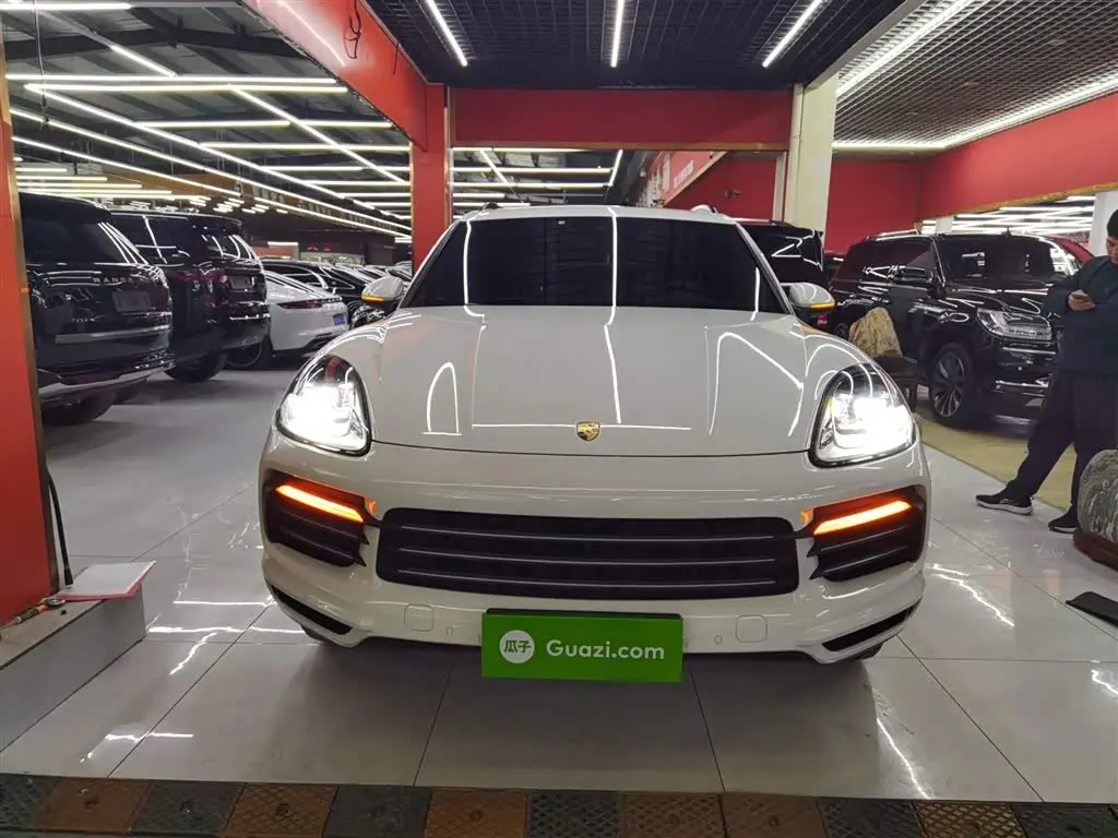 Porsche Cayenne 2019 — Photo 3/20