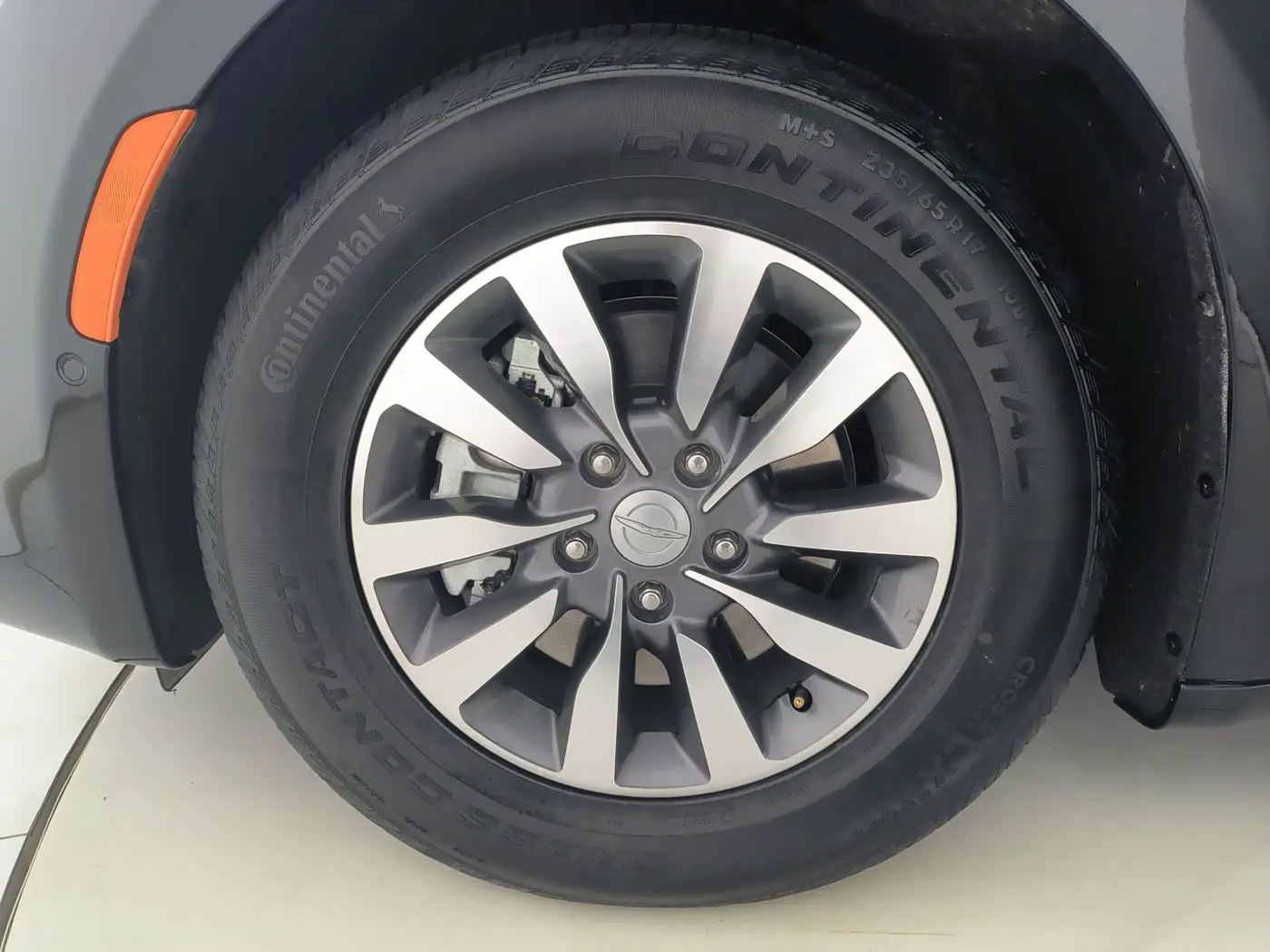 Chrysler Grand Caravan PHEV 2025 — Şəkil 8/17
