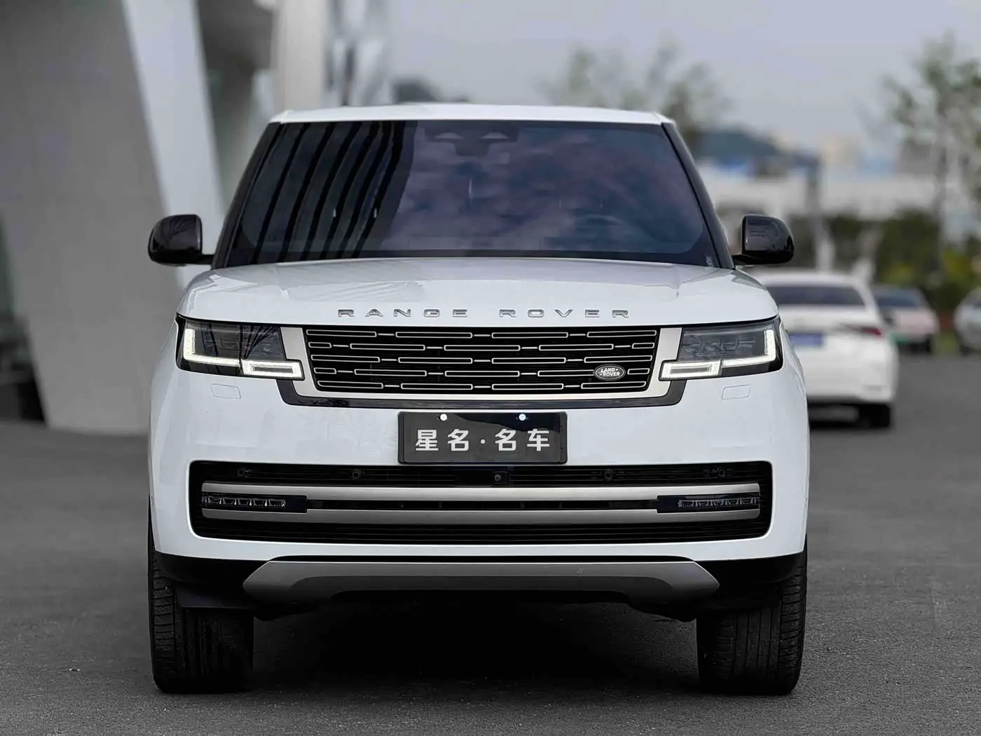 Land Rover Range Rover 2024 — Фото 2/15