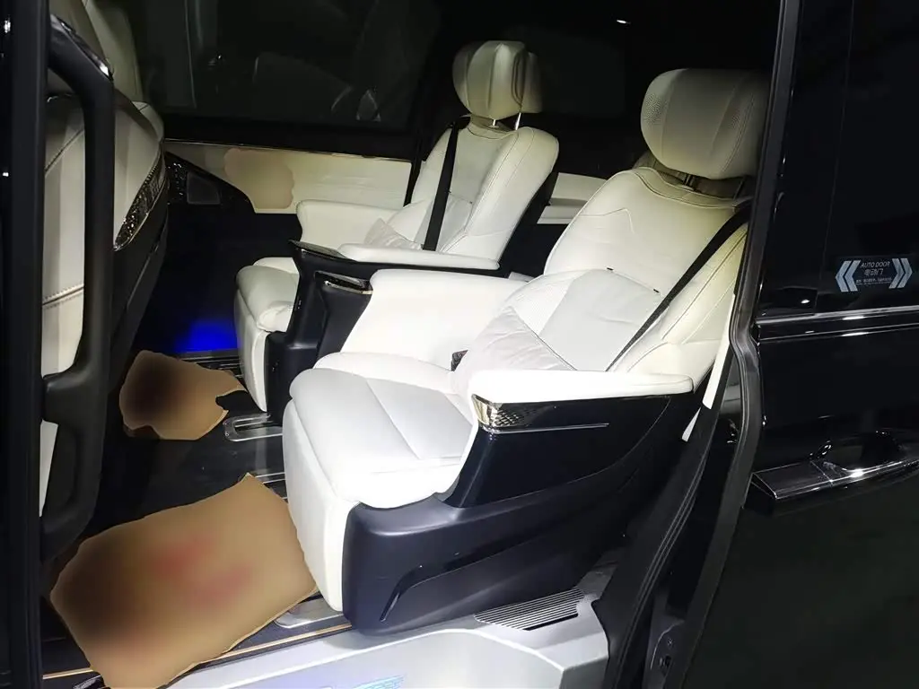 GAC Trumpchi Trumpchi M8 2023 — Şəkil 17/20
