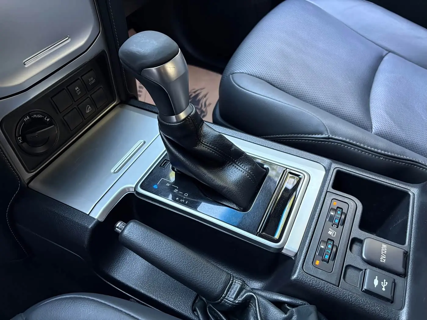 Toyota Prado 2020 — Photo 11/20