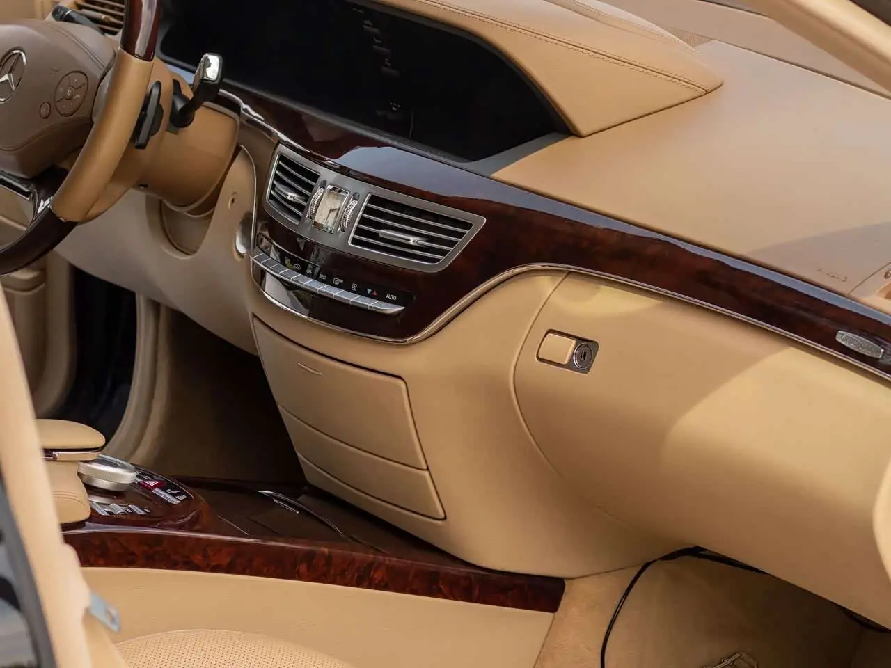 Mercedes-Benz S-Class 2012 — Photo 12/17