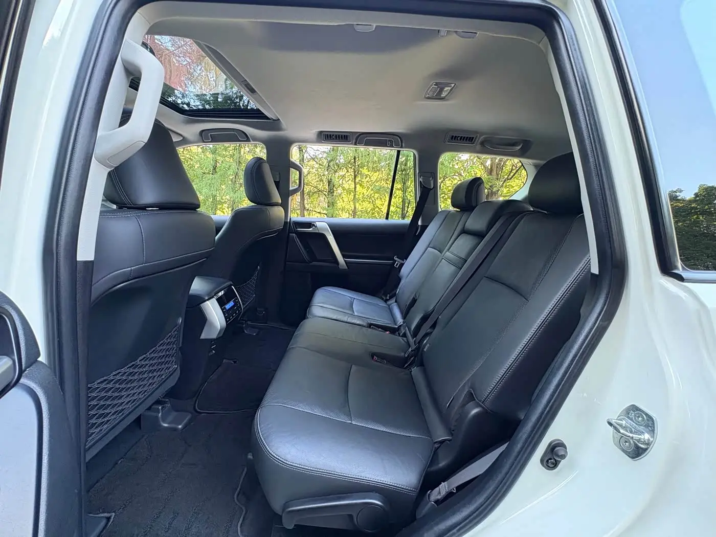 Toyota Prado 2020 — Photo 9/20