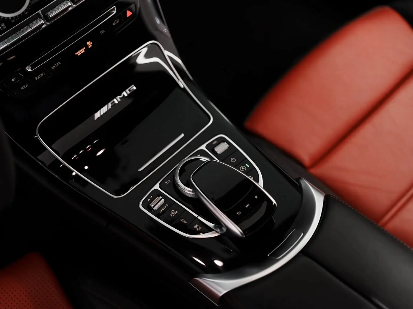 Mercedes-Benz C-Class AMG 2018 — Photo 9/16