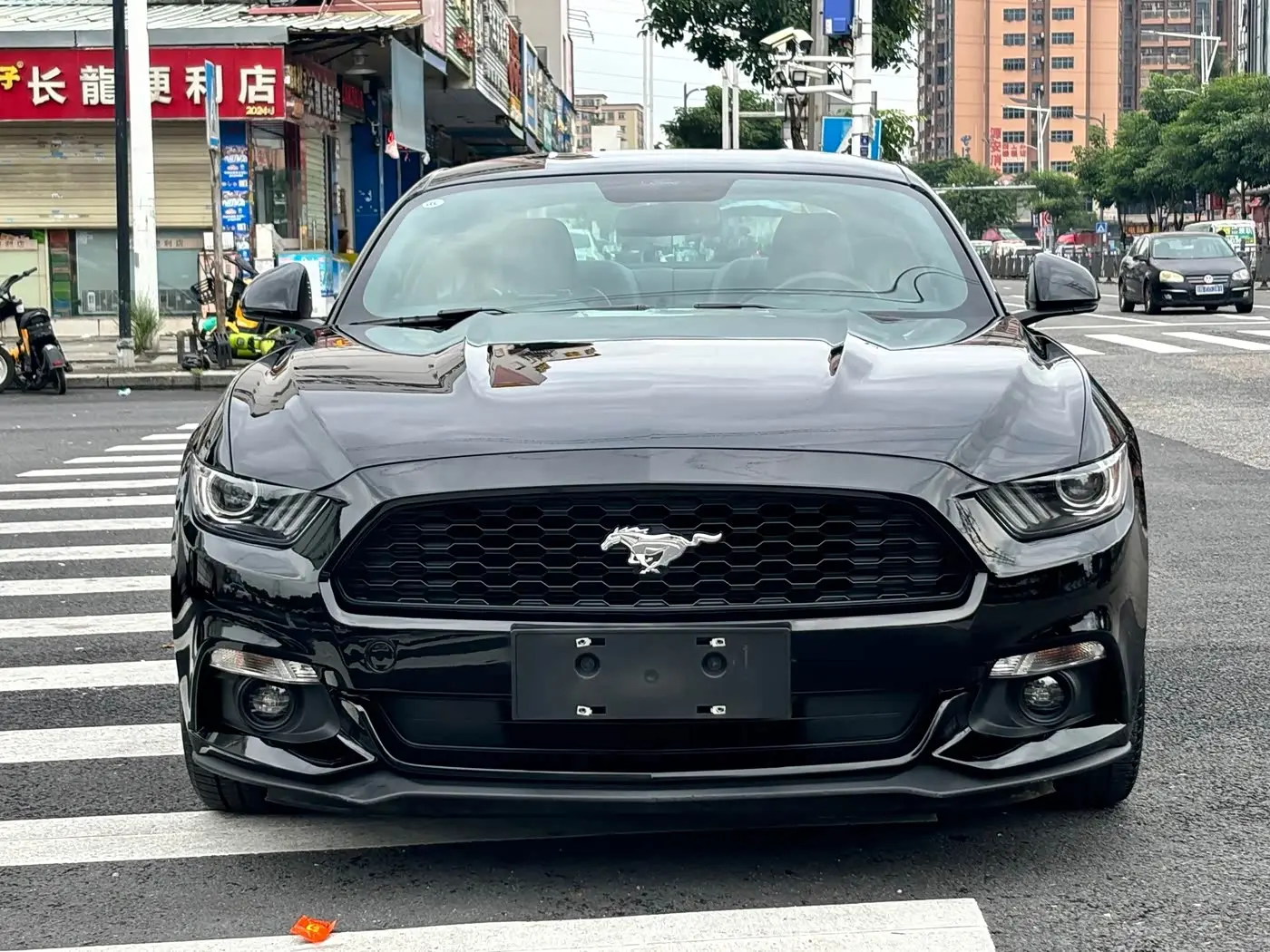 Ford Mustang 2017 — ფოტო 2/19