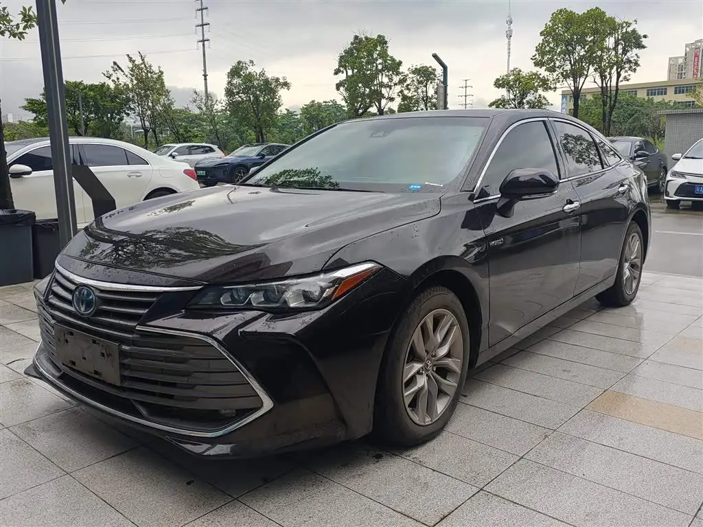 Toyota Avalon 2020 — Photo 1/9