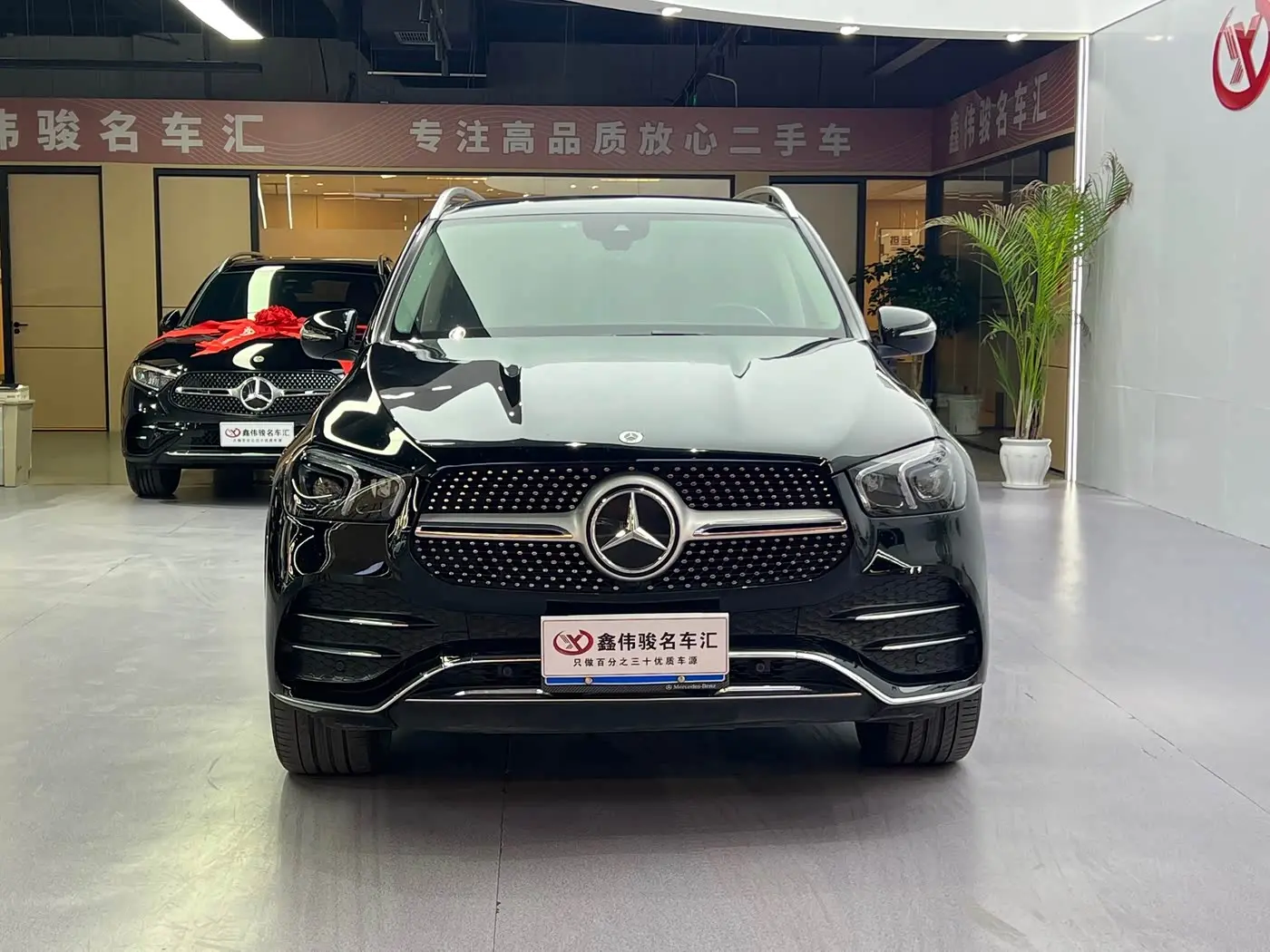 Mercedes-Benz GLE 2023 — Фото 3/17