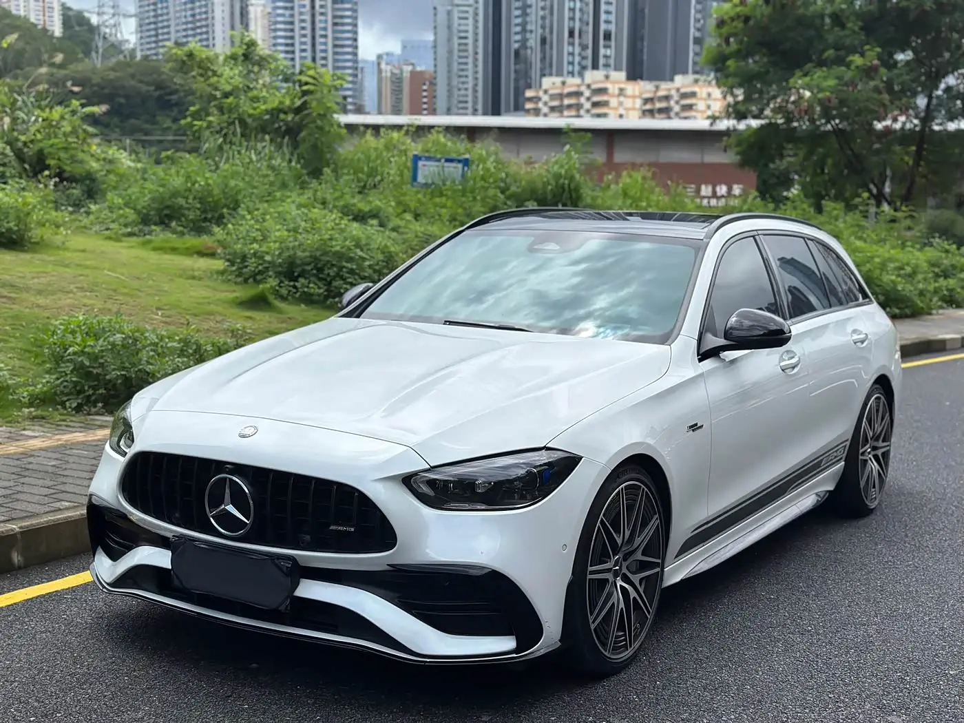 Mercedes-Benz C-Class AMG 2024 — Фото 1/13