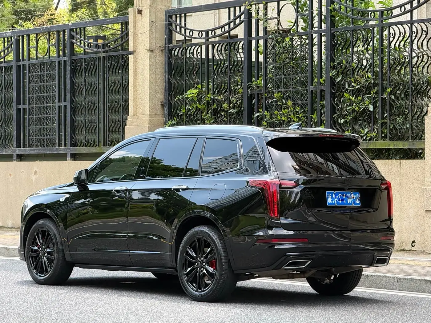 Cadillac XT6 2023 — Фото 3/20