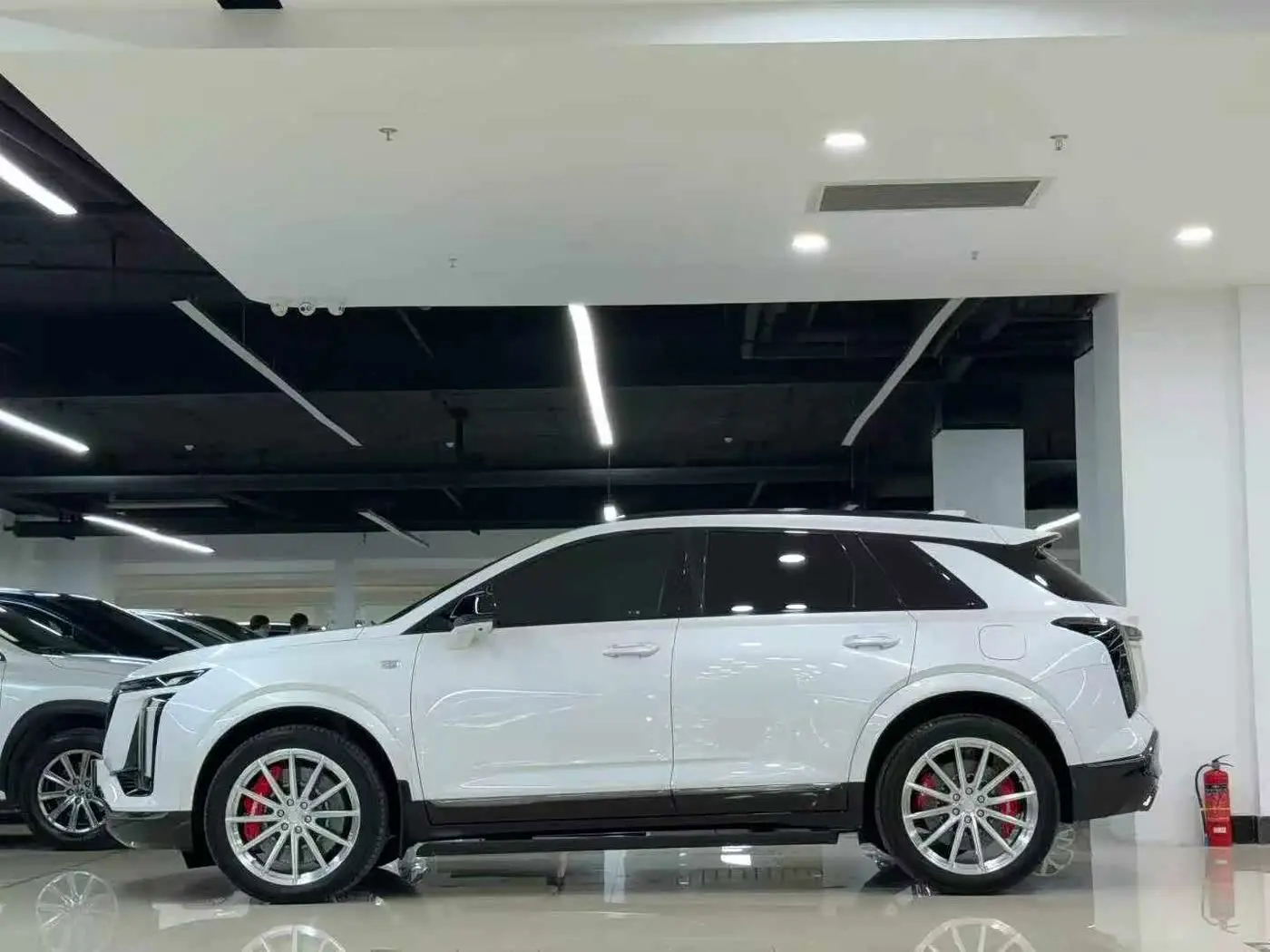Cadillac XT5 2024 — Photo 3/9