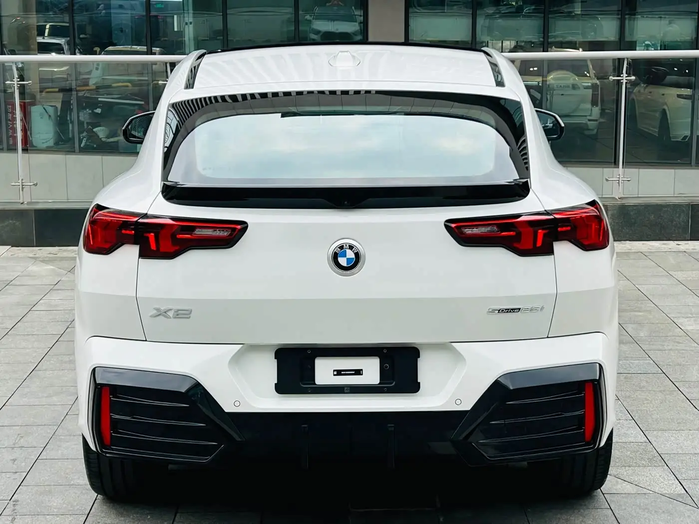 BMW X2 2024 — Фото 5/18