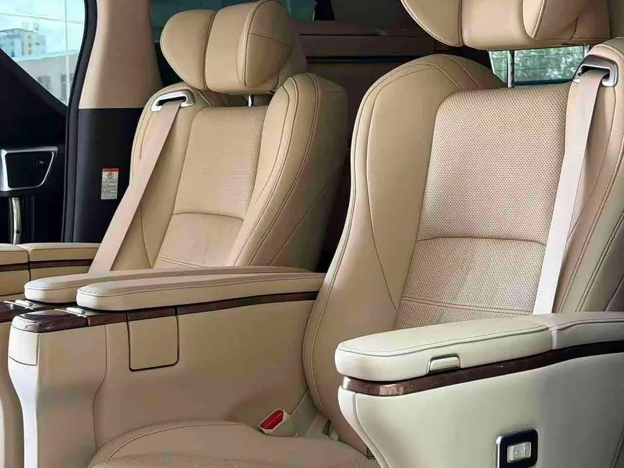 Toyota Alphard 2018 — Фото 9/12