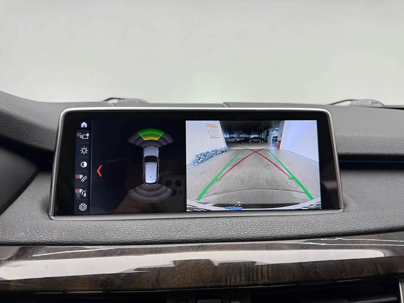 BMW X5 2018 — Photo 14/20