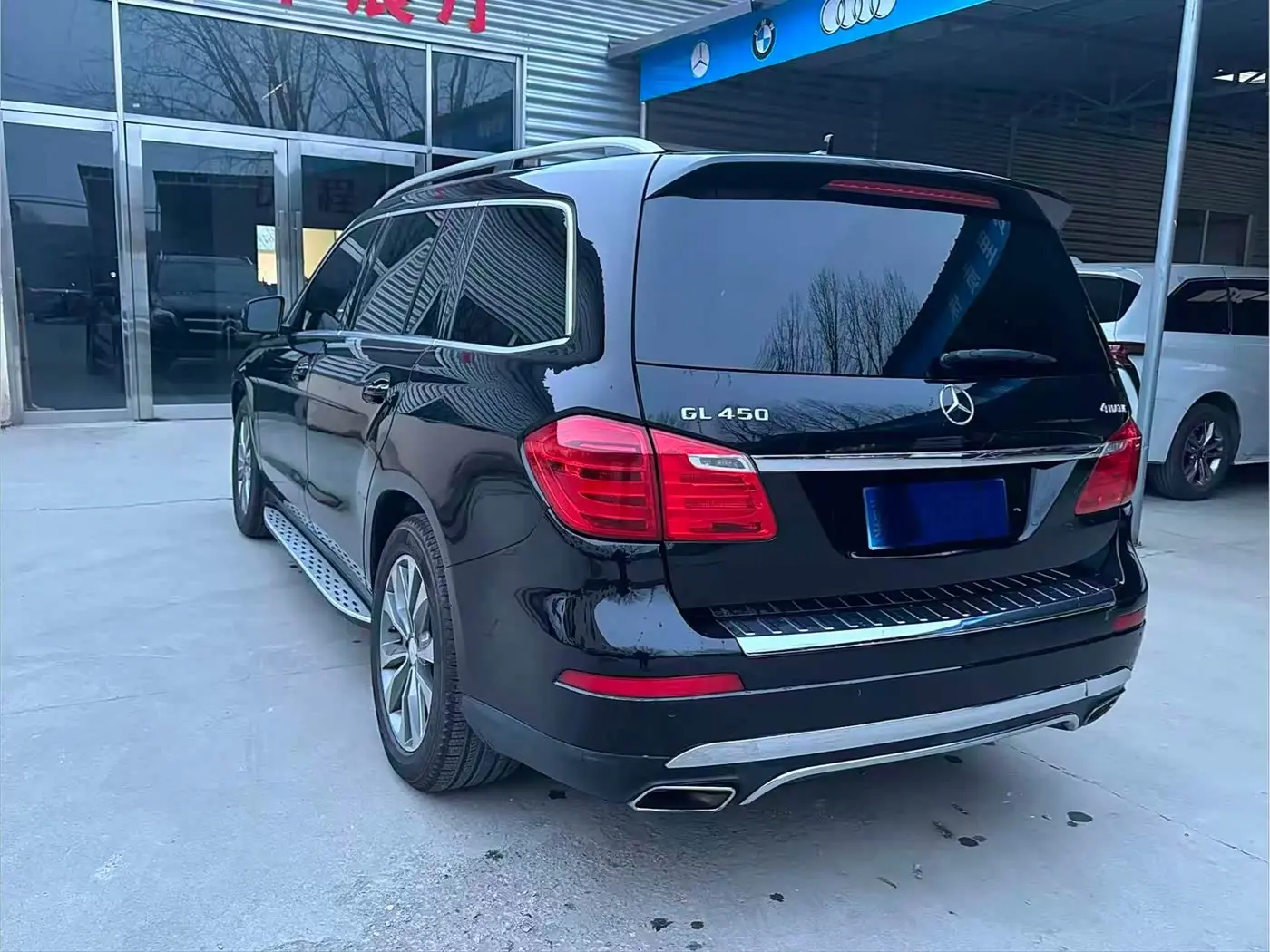 Mercedes-Benz GL-Class 2016 — Photo 7/9