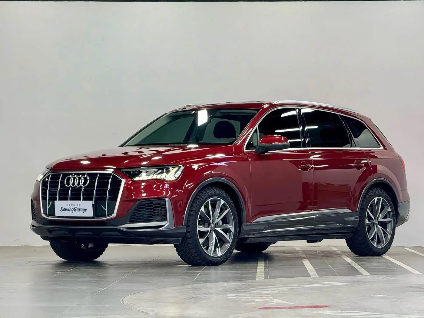 Audi Q7 2021 — Photo 1/15