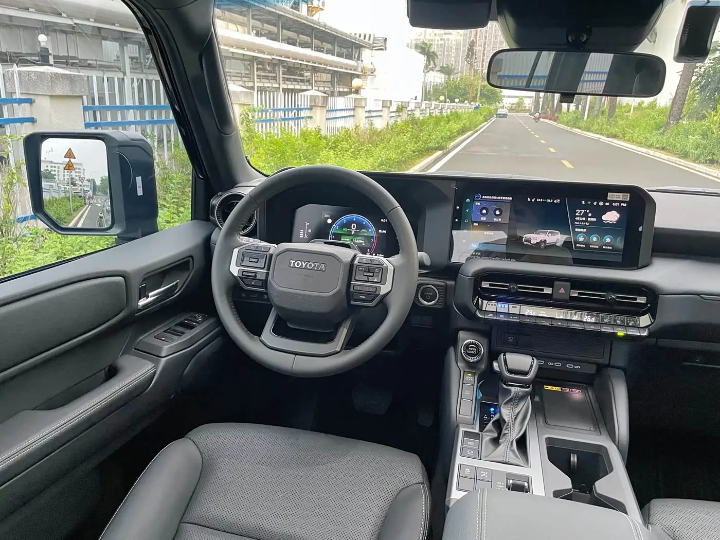 Toyota Prado 2025 — Photo 14/20