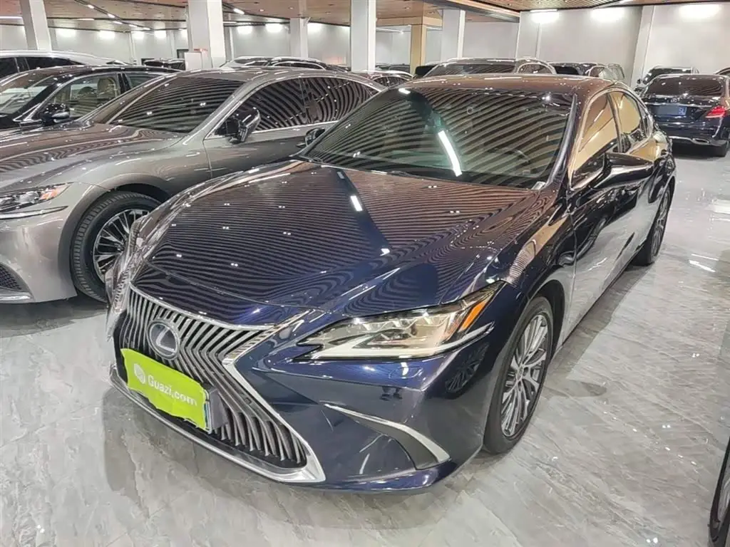 Lexus ES, 2021