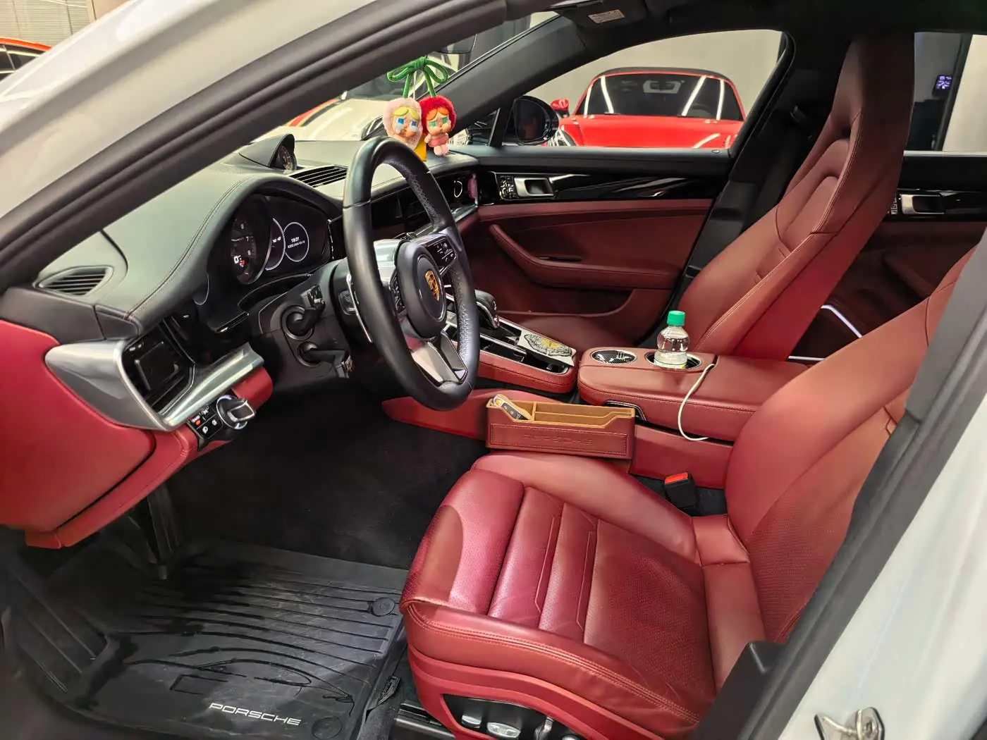 Porsche Panamera 2019 — Photo 8/17