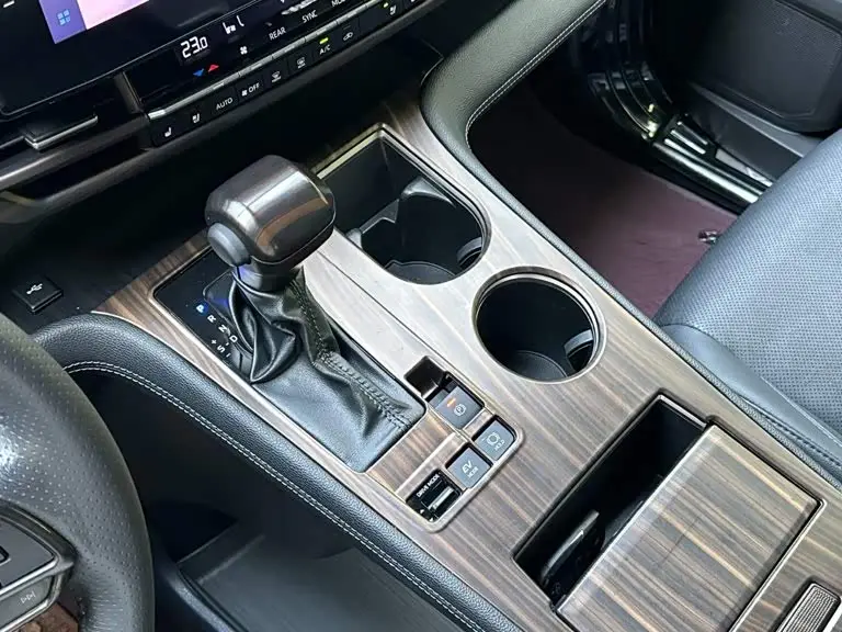 Toyota Sienna 2024 — Photo 9/19
