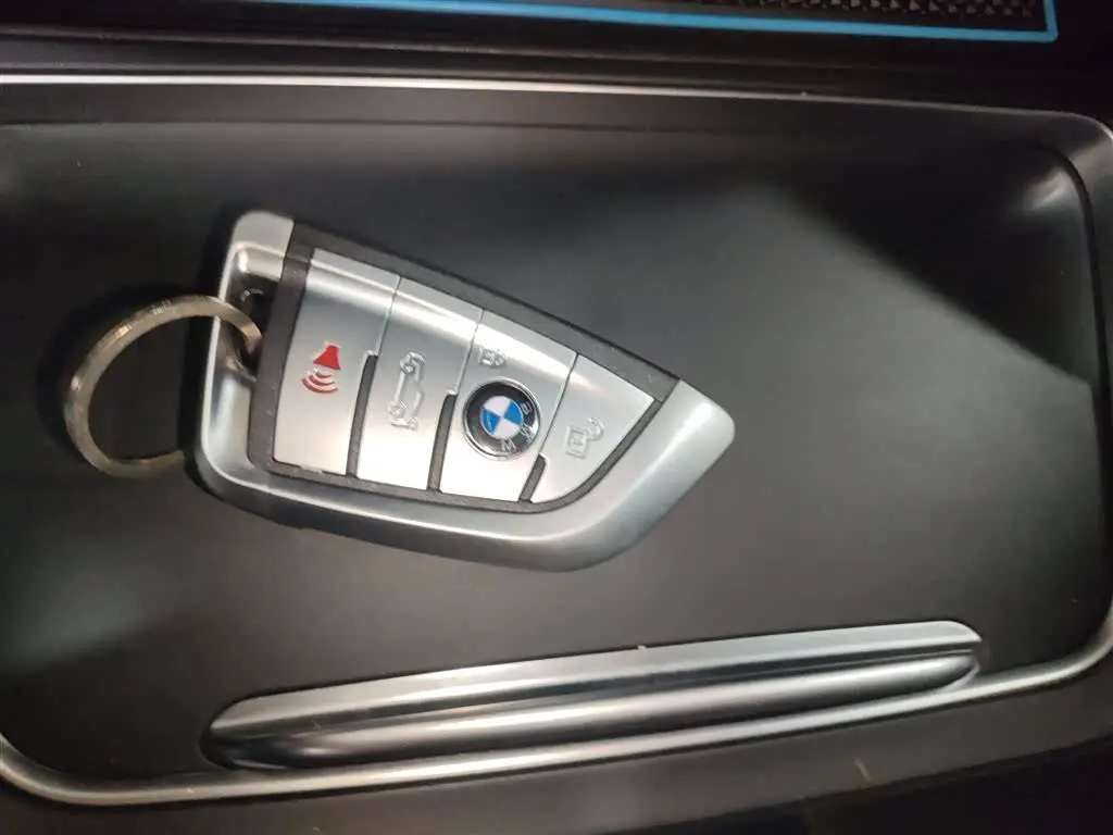 BMW 3 Series 2018 — Фото 17/20