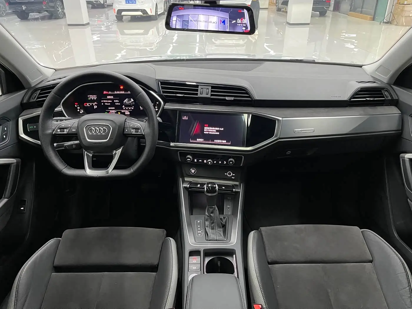 Audi Q3 2022 — Şəkil 17/20