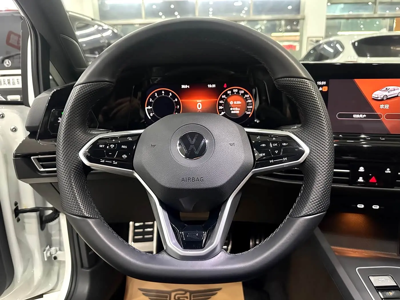 Volkswagen Golf 2021 — Photo 7/20