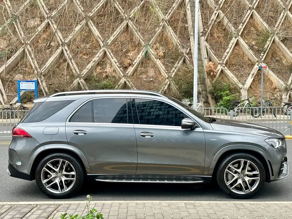 Mercedes-Benz GLE AMG 2023 — Фото 8/20