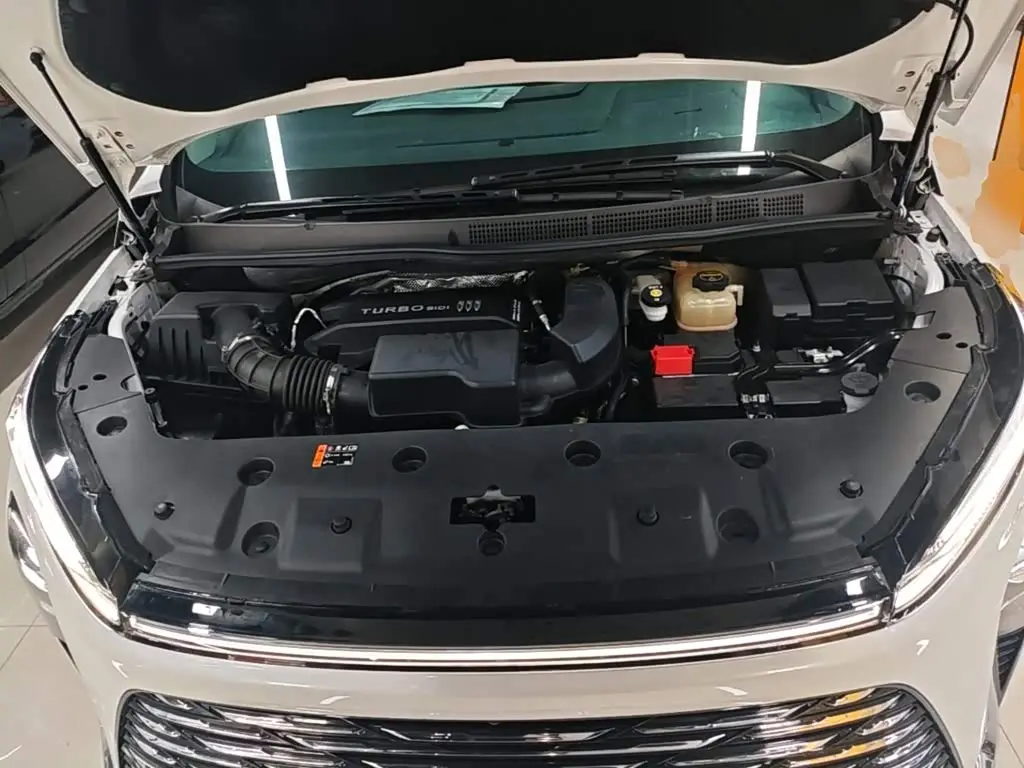Buick GL8 2025 — Photo 20/20