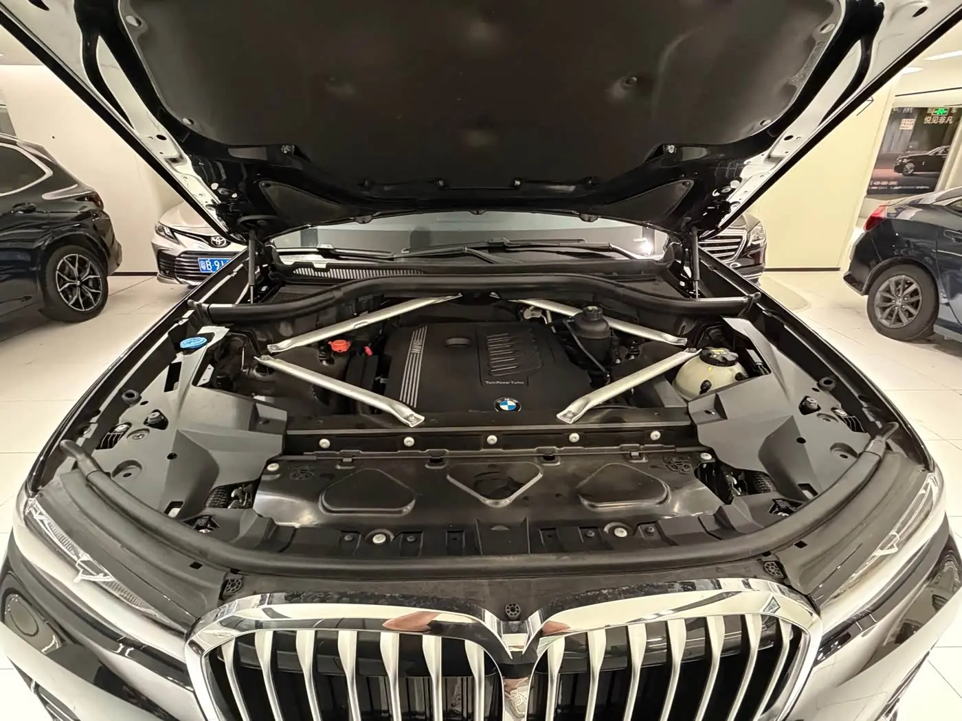 BMW X7 2022 — Şəkil 18/19