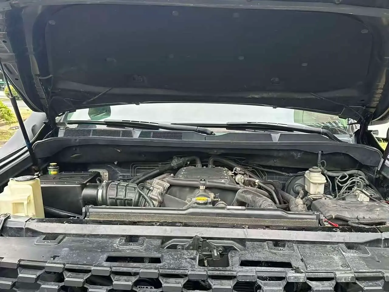 Toyota Tundra 2014 — ფოტო 14/17