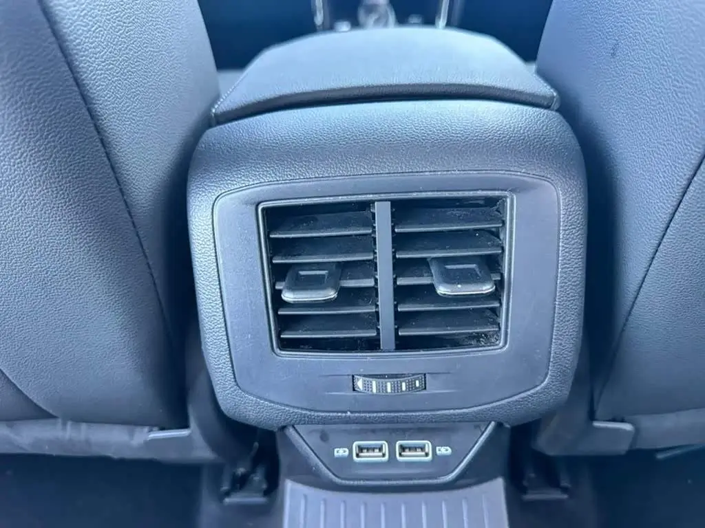 Volkswagen T-ROC 2022 — Şəkil 17/20
