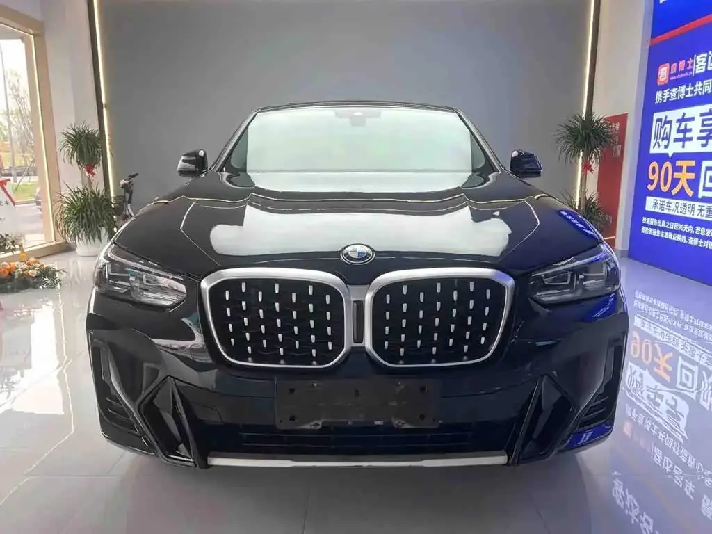 BMW X4 2024 — Photo 2/9
