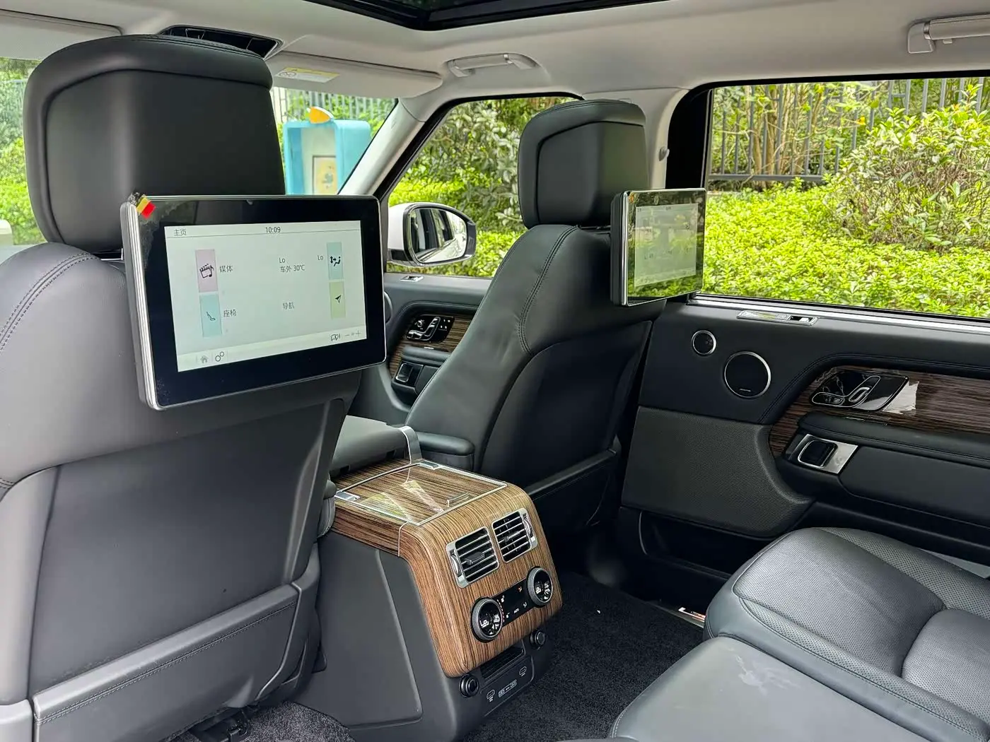 Land Rover Range Rover 2019 — Фото 16/20