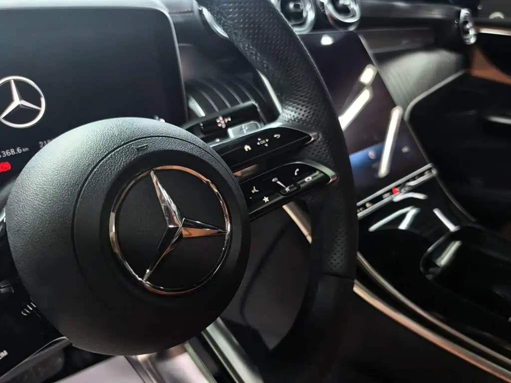 Mercedes-Benz GLC 2024 — Photo 9/13