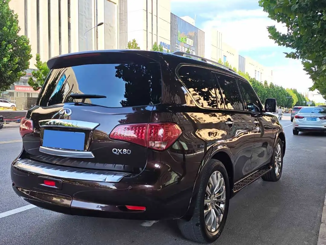 Infiniti QX80 2018 — ფოტო 6/14