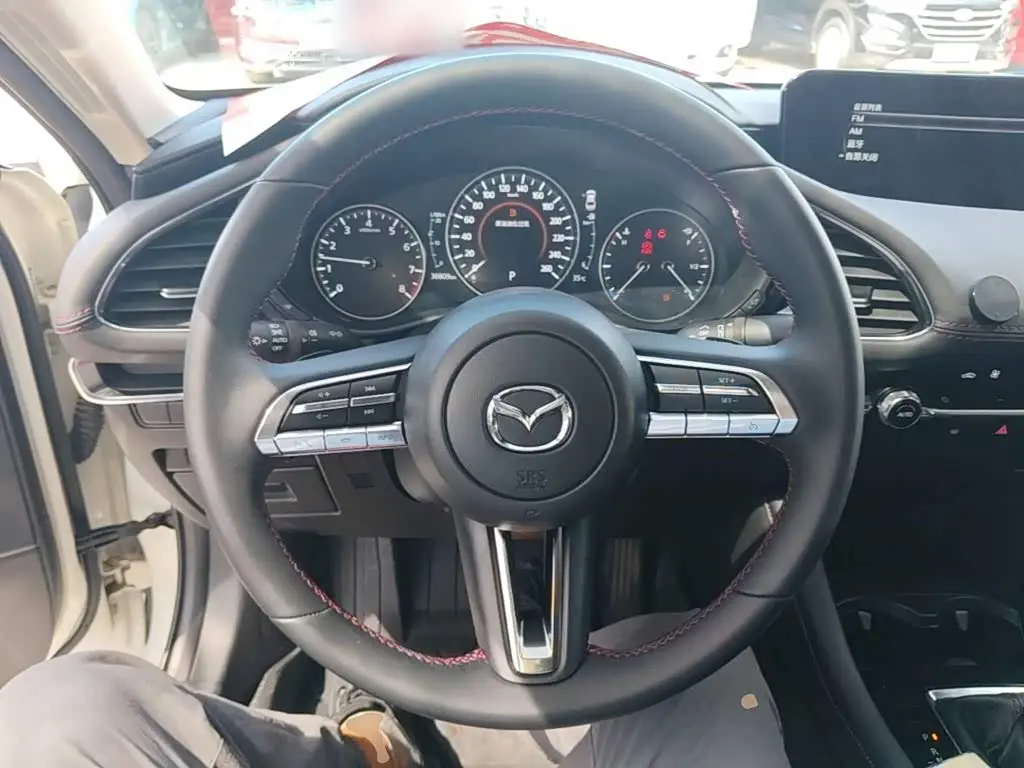 Mazda Mazda3 Axela 2023 — Photo 11/20