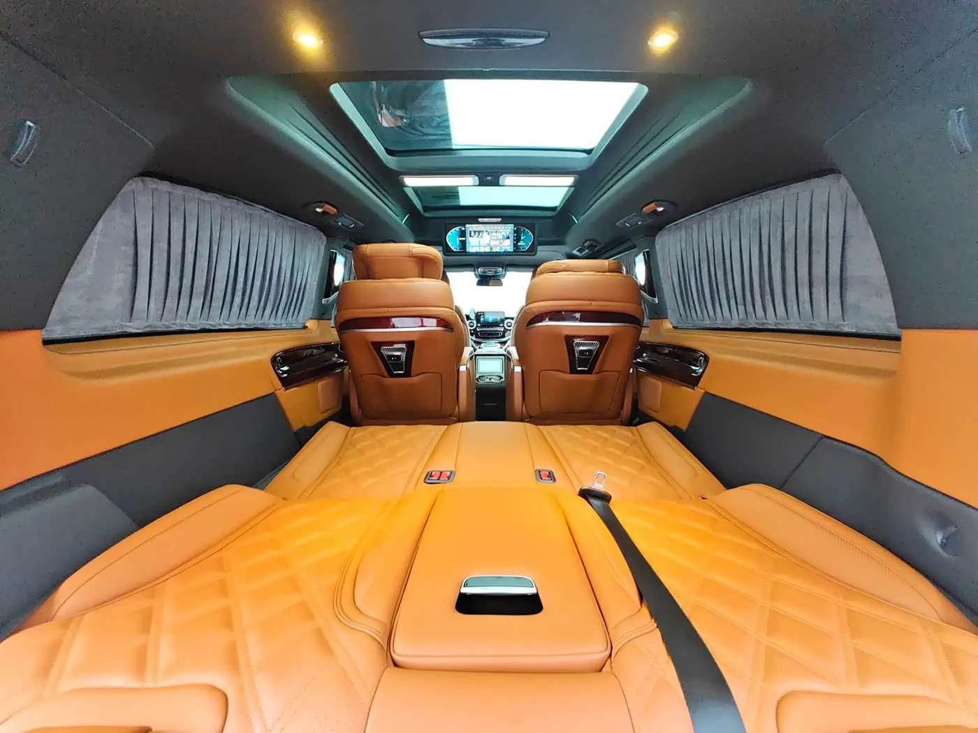 Jinguan Auto Golden Crown V-Class 2024 — Photo 8/10