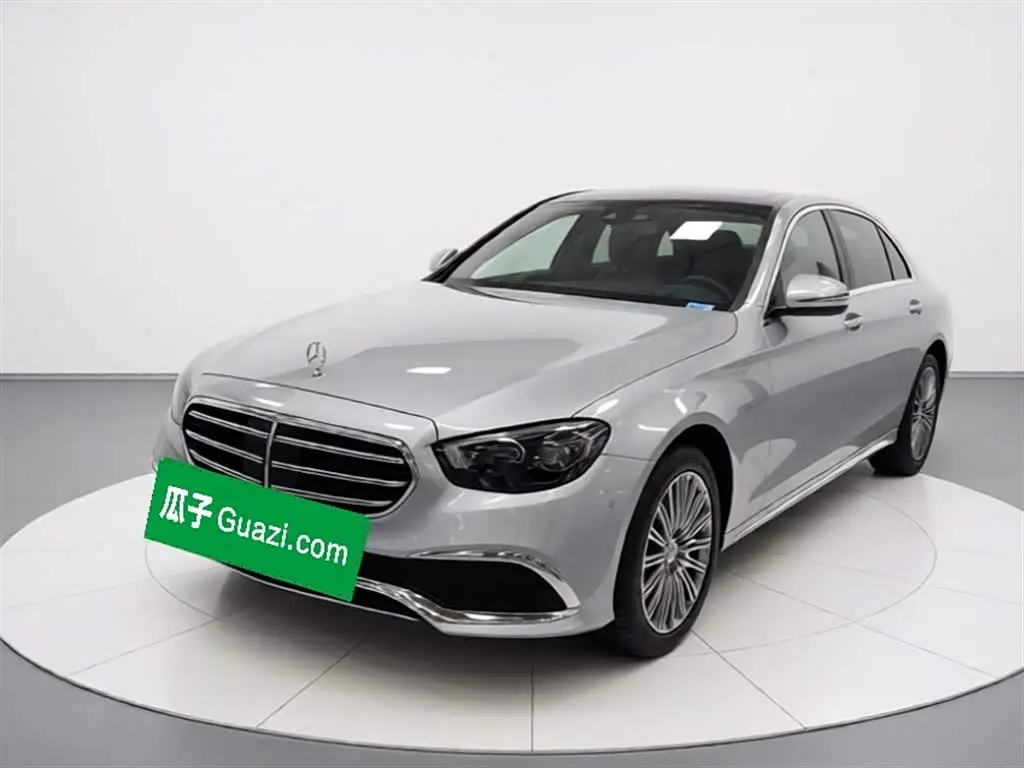 Mercedes-Benz E-Class 2020 — Photo 1/20