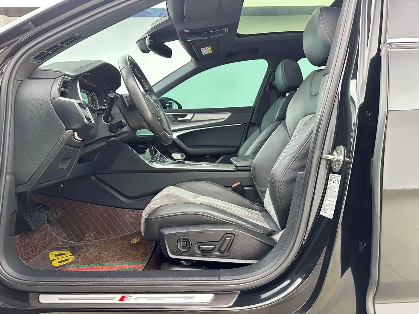 Audi A6L 2021 — Photo 4/13