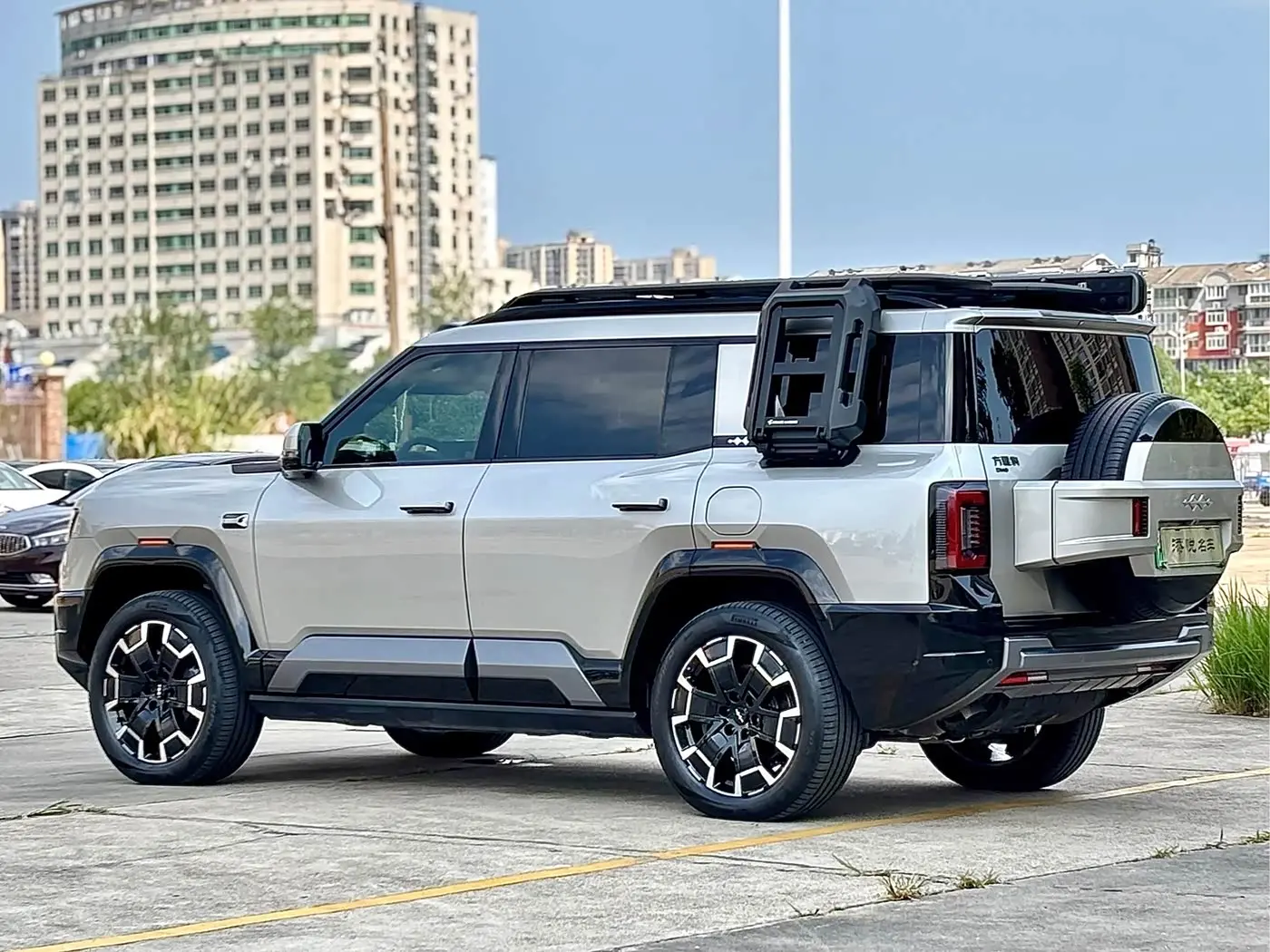 Fang Cheng Bao Leopard 8 2025 — Şəkil 5/20