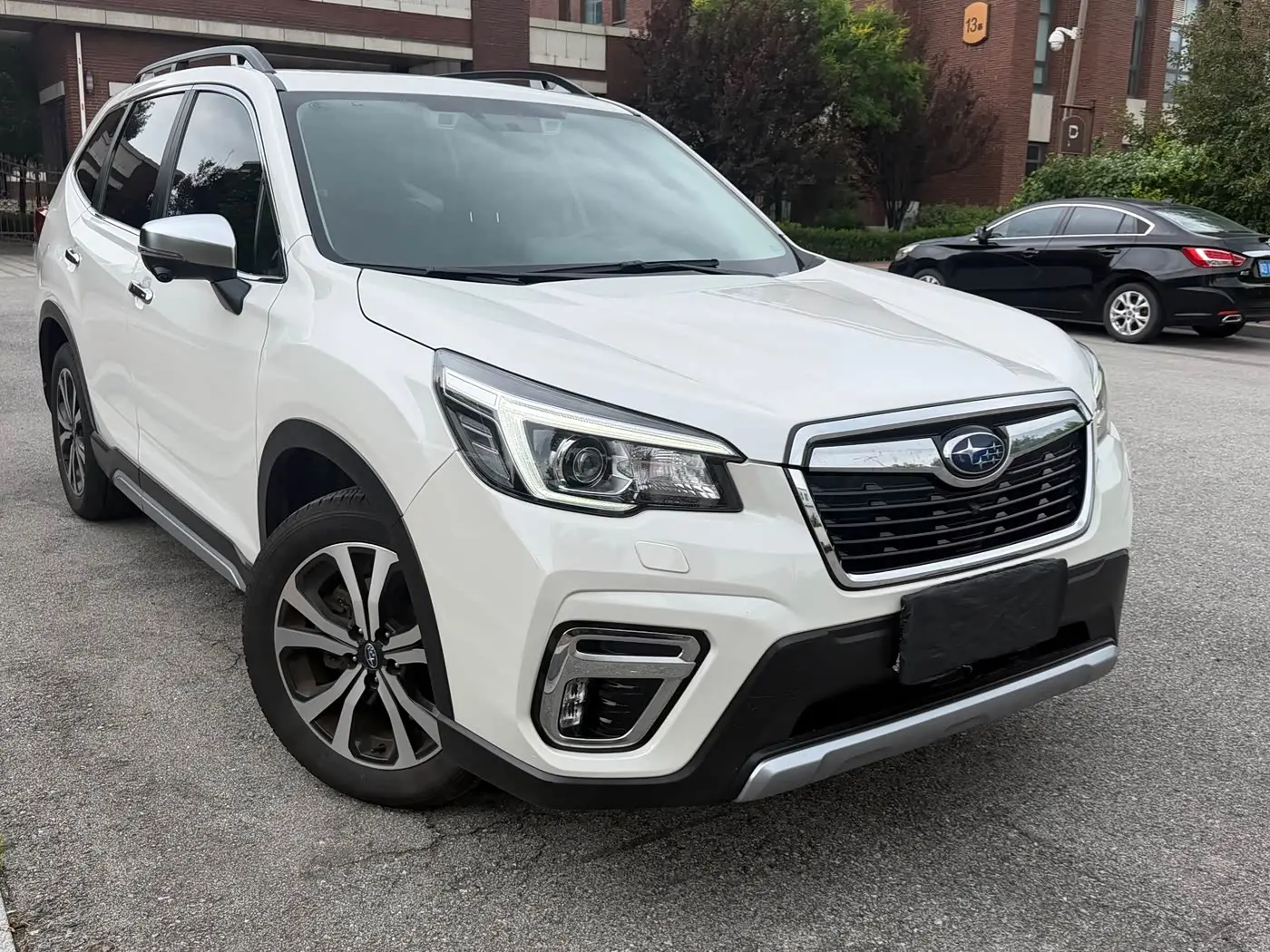 Subaru Forester 2021 — Фото 3/18