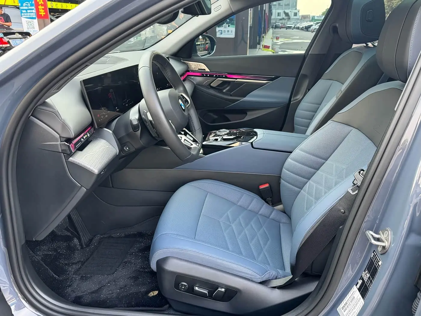BMW 5 Series 2024 — Photo 11/19