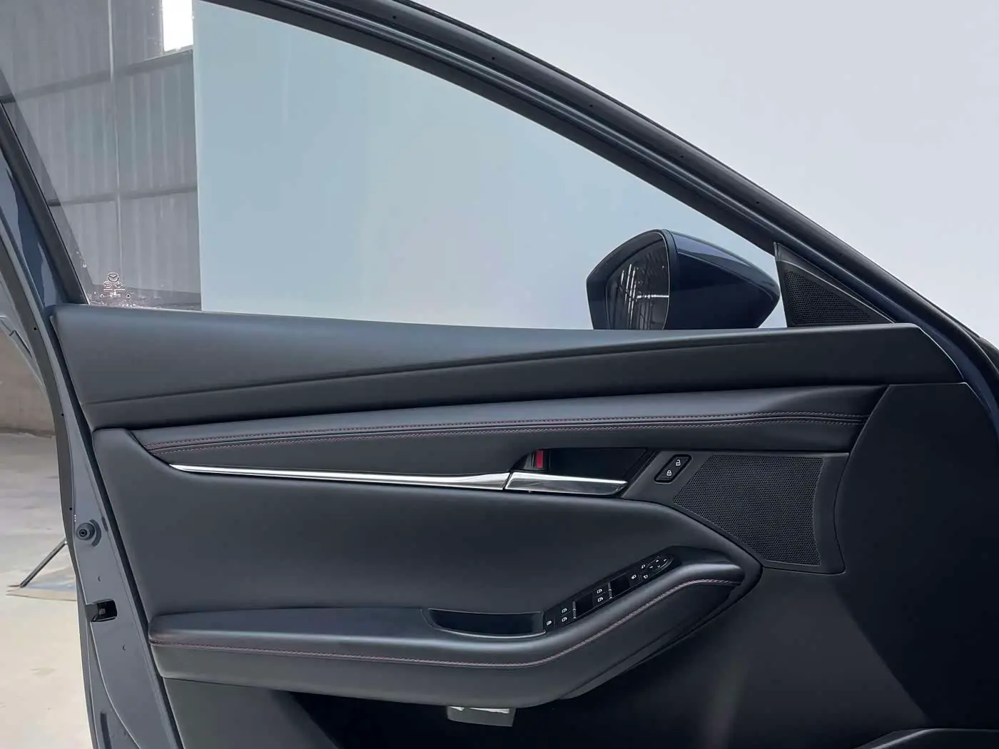 Mazda Mazda3 Axela 2023 — Şəkil 15/20