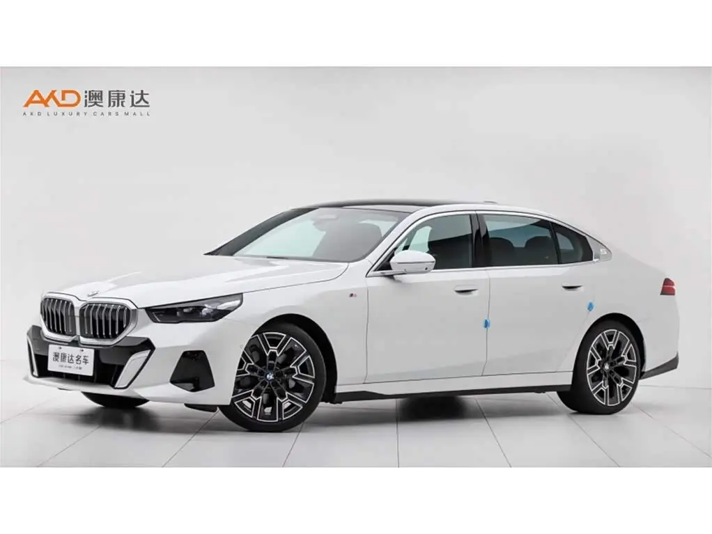 BMW 5 Series 2024 — Photo 1/10