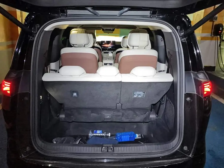 BYD Xia 2025 — Photo 4/16