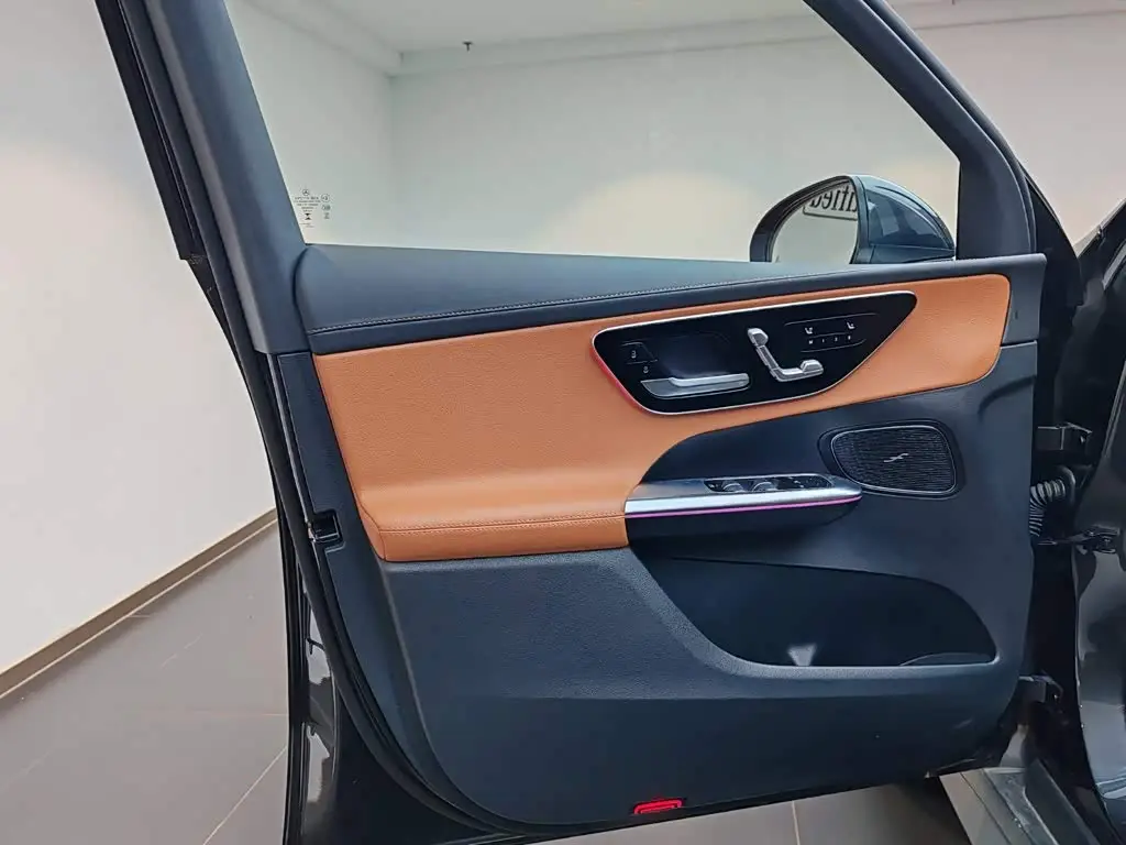 Mercedes-Benz GLC 2024 — ფოტო 10/14