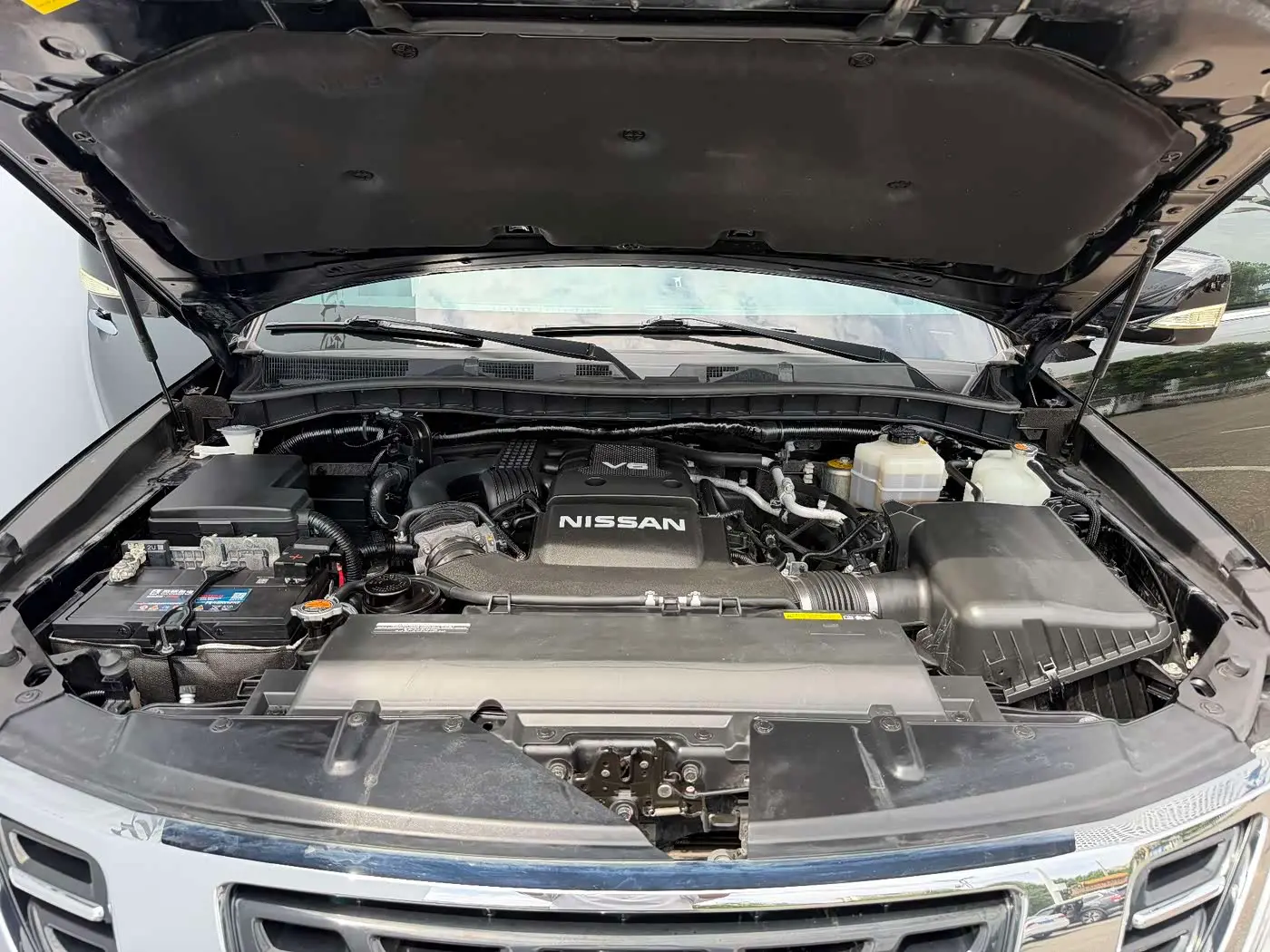 Nissan Patrol 2019 — Photo 14/17