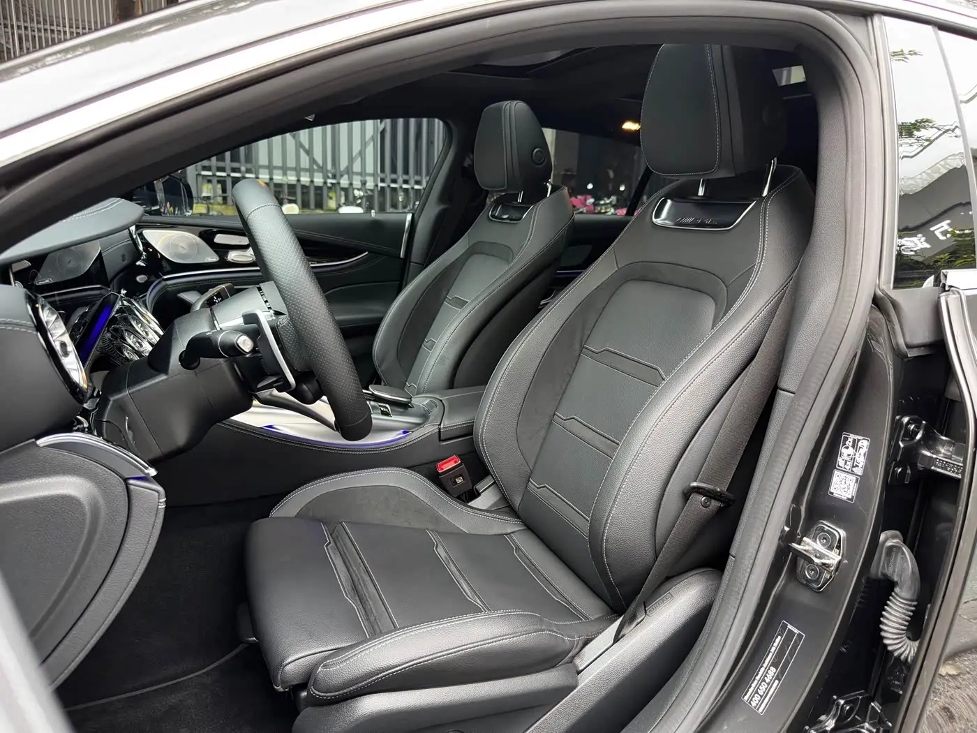 Mercedes-Benz AMG GT 2023 — Photo 6/15